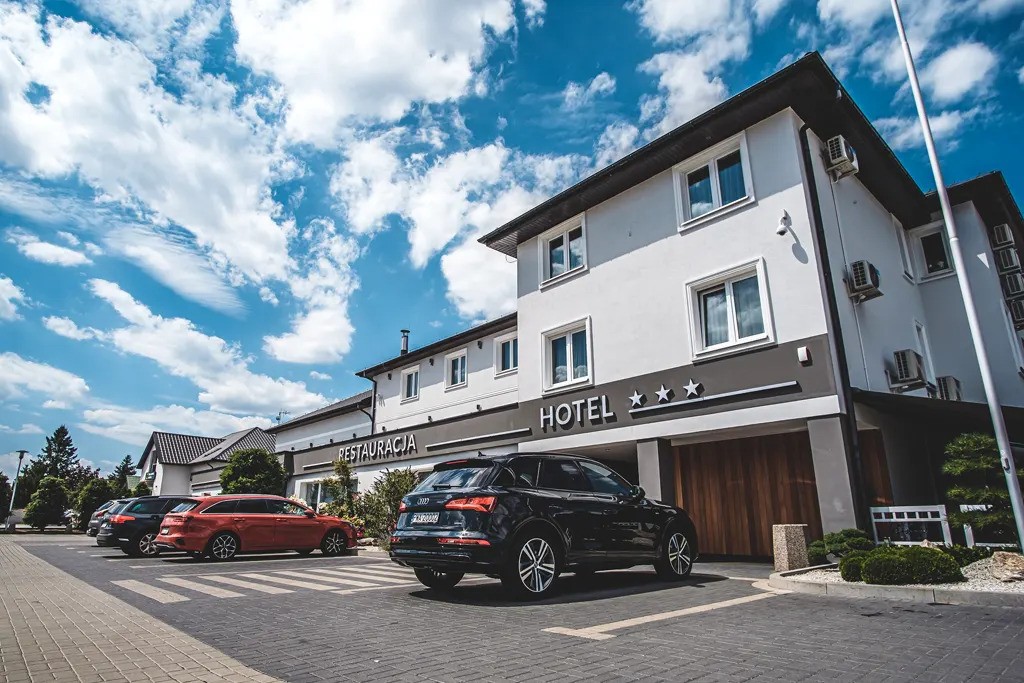 Komfortowy pobyt zaczyna się od dobrego hotelu – poznaj Hotel Jamajka w Wągrowcu