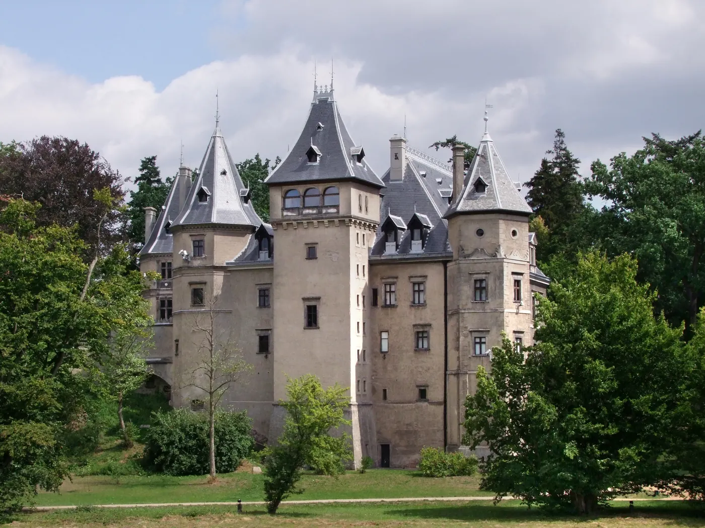 Zamek w Gołuchowie w stylu zamków nad Loarą